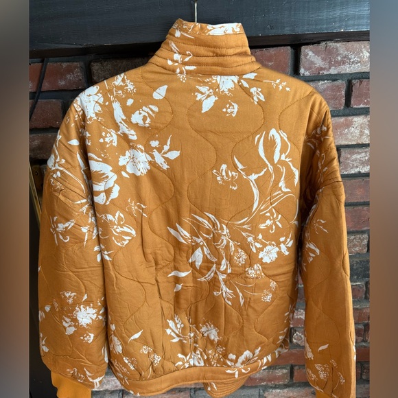 ELAN gold floral Bomber - Picture 9 of 11